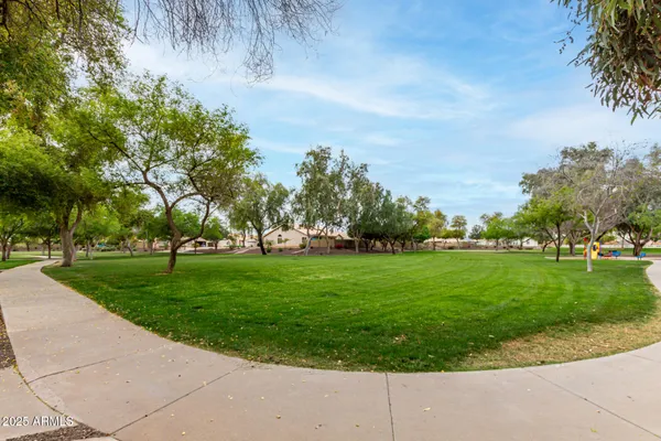 $2,875 | 2319 East San Tan Drive, Gilbert, AZ 85296