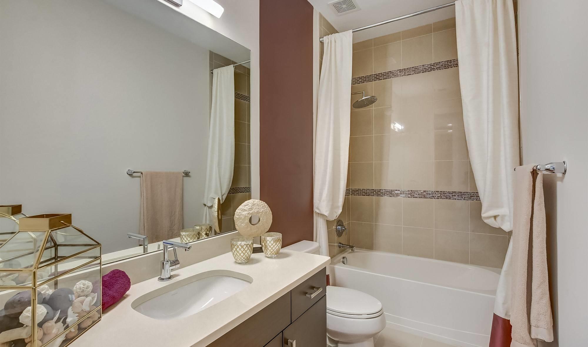 10065 Brickhill Drive, Unit 133 Boca Raton, FL 33428 - Photo 15 of 42 boca-dunes-bonaire-ii-hall-bath