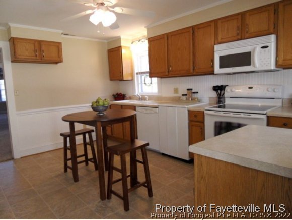 834 Middle Road Eastover, NC 28312 - Photo 6 of 25 Gallery Image 6