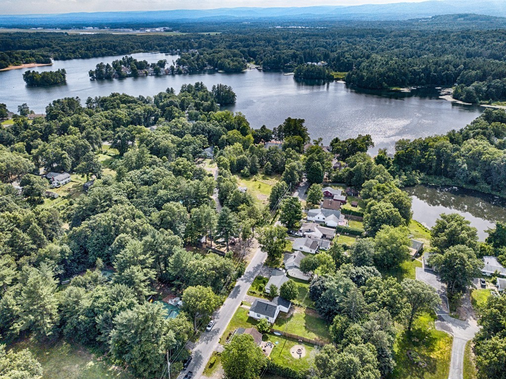 8 Camp Jahn Road Southampton, MA 01073 - Photo 4 of 30 Gallery Image 4