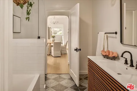 $1,495,000 | 2144 Echo Park Avenue, Los Angeles, CA 90026