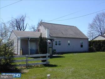2203 Bernville Road Reading, PA 19601 - Photo 2 of 6