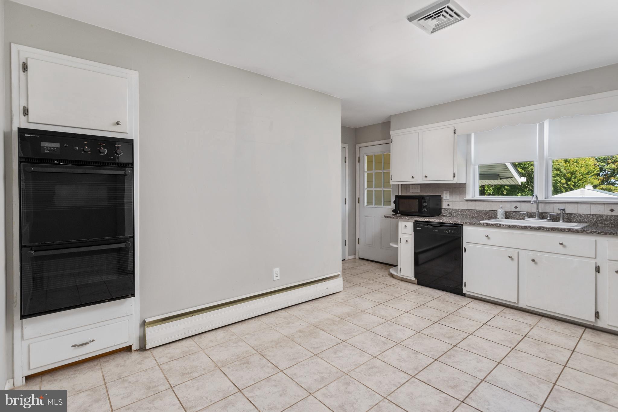 355 Eayrestown Road Southampton, NJ 08088 - Photo 17 of 40