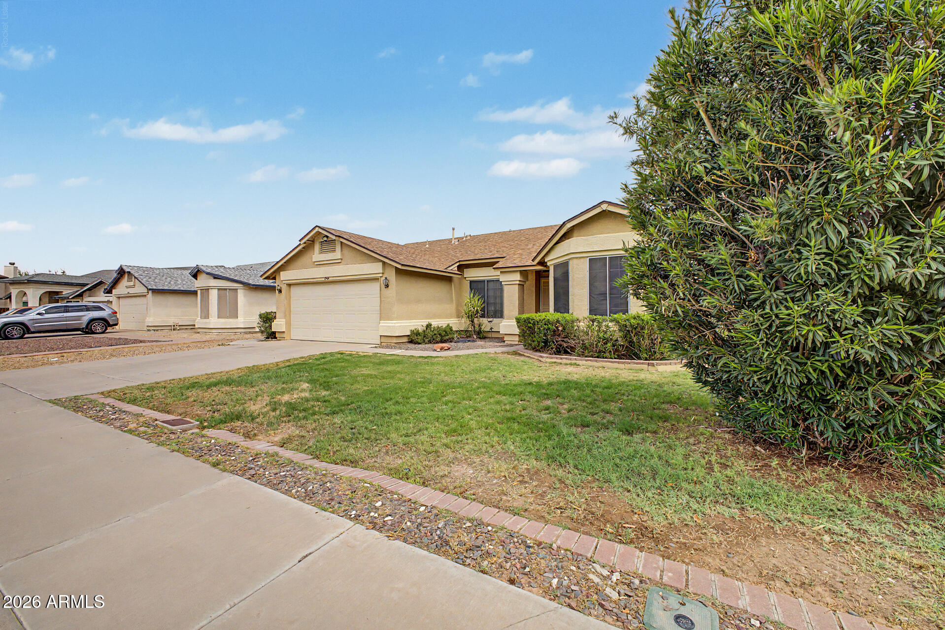 8564 West Ocotillo Road Glendale, AZ 85305 - Photo 5 of 34 a view of front a house with a yard