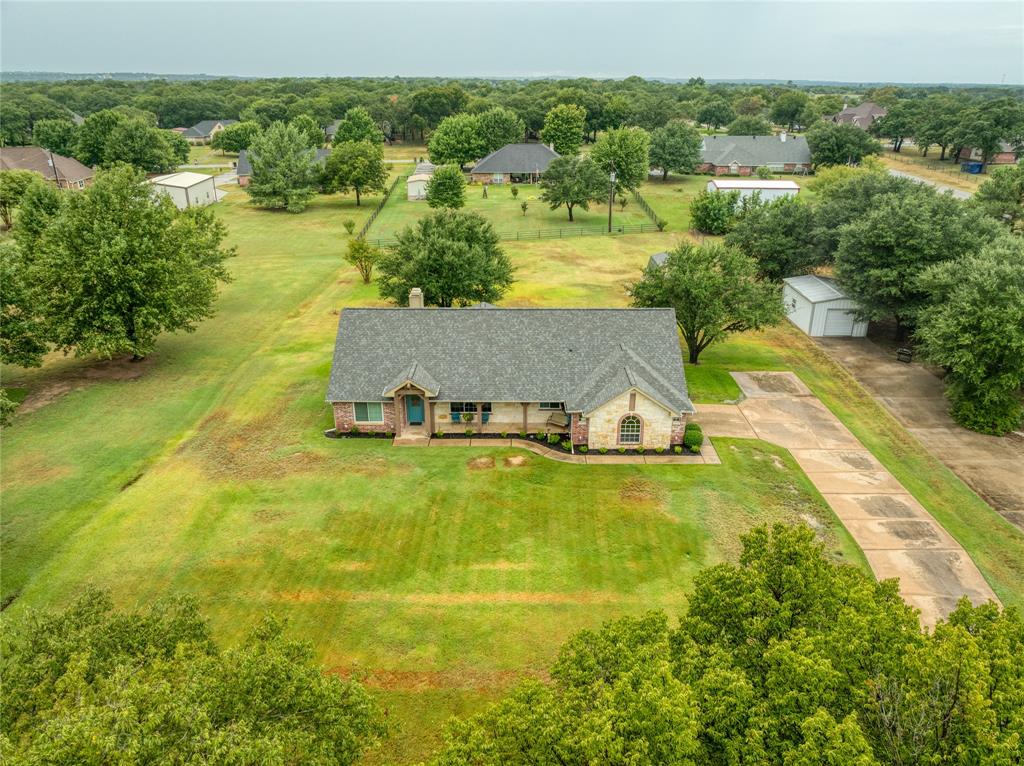 510 Highland Road Springtown, TX 76082 - Photo 33 of 40 a view of a swimming pool