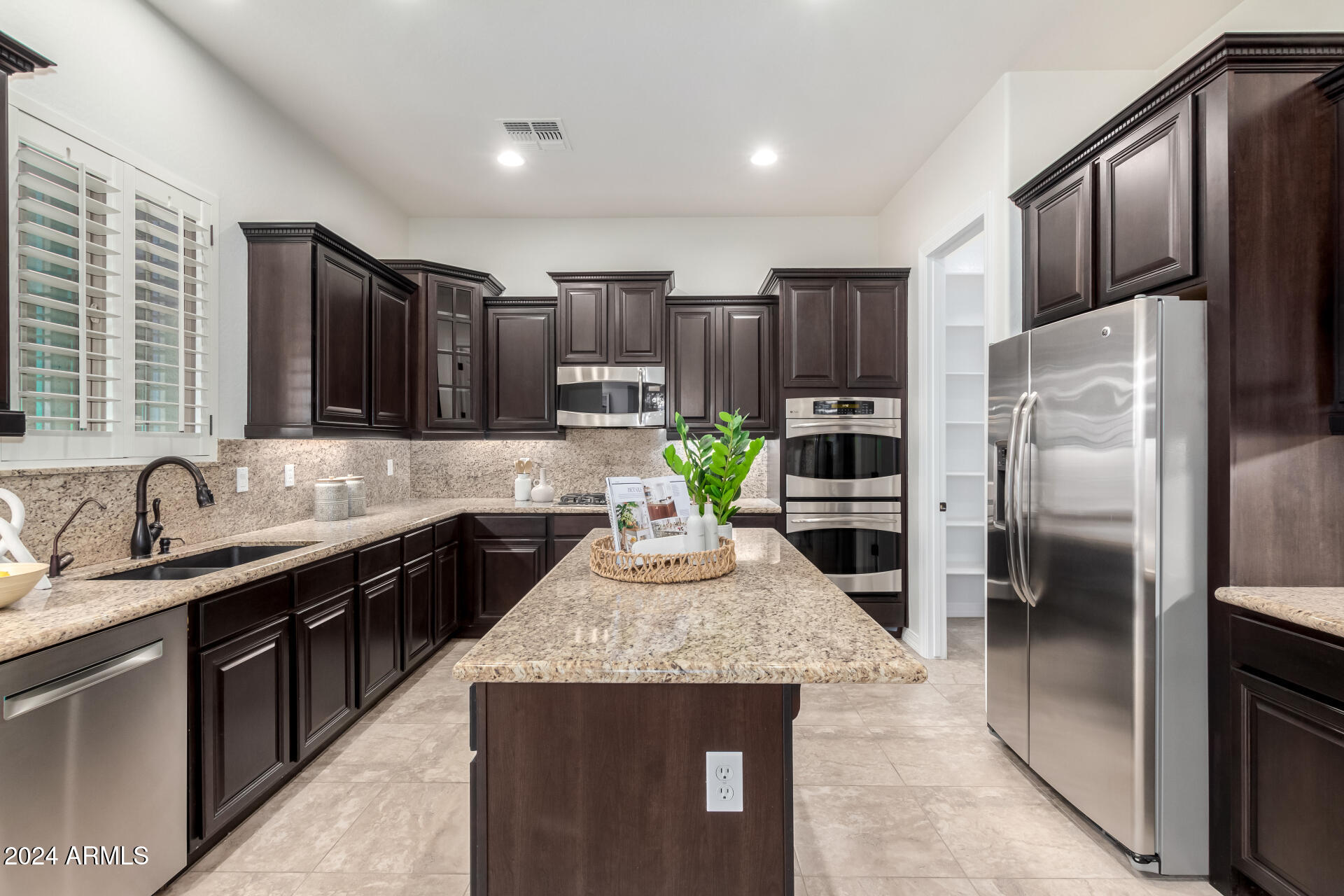 3150 East Warbler Road Gilbert, AZ 85297 - Photo 14 of 46 Gallery Image 14