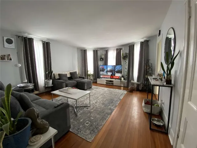 $825,000 | 19 Vernon Avenue, Newport, RI 02840