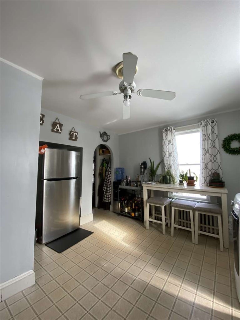 19 Vernon Avenue Newport, RI 02840 - Photo 4 of 10