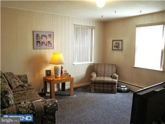 140 Golf Hills Road Havertown, PA 19083 - Photo 8 of 12 Bedroom - Main