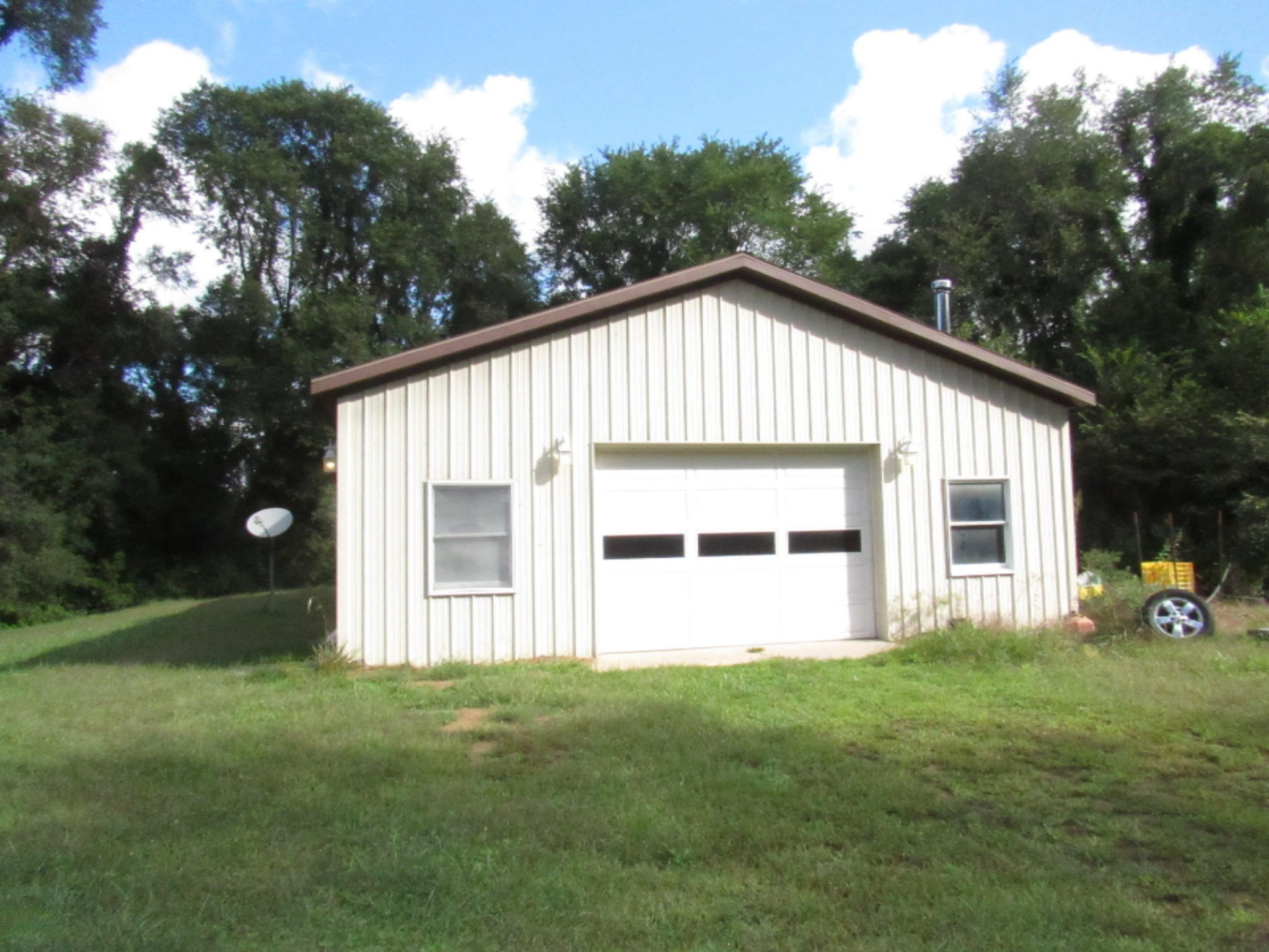 425 Nichols Road Benton Harbor, MI 49022 - Photo 8 of 16 IMG_3922