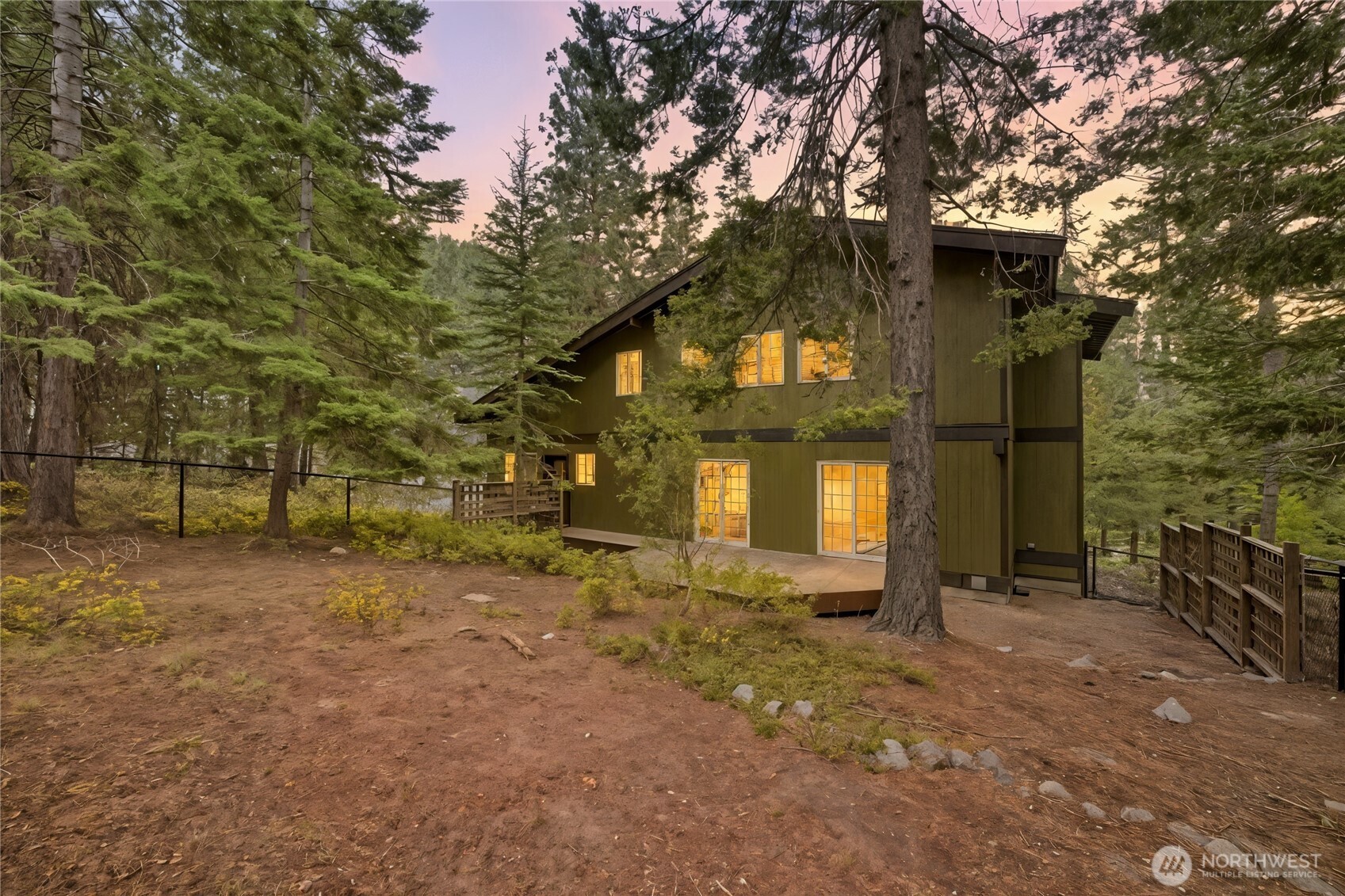 6545 Forest Ridge Drive Wenatchee, WA 98801 - Photo 35 of 40 a front view of a house with a yard