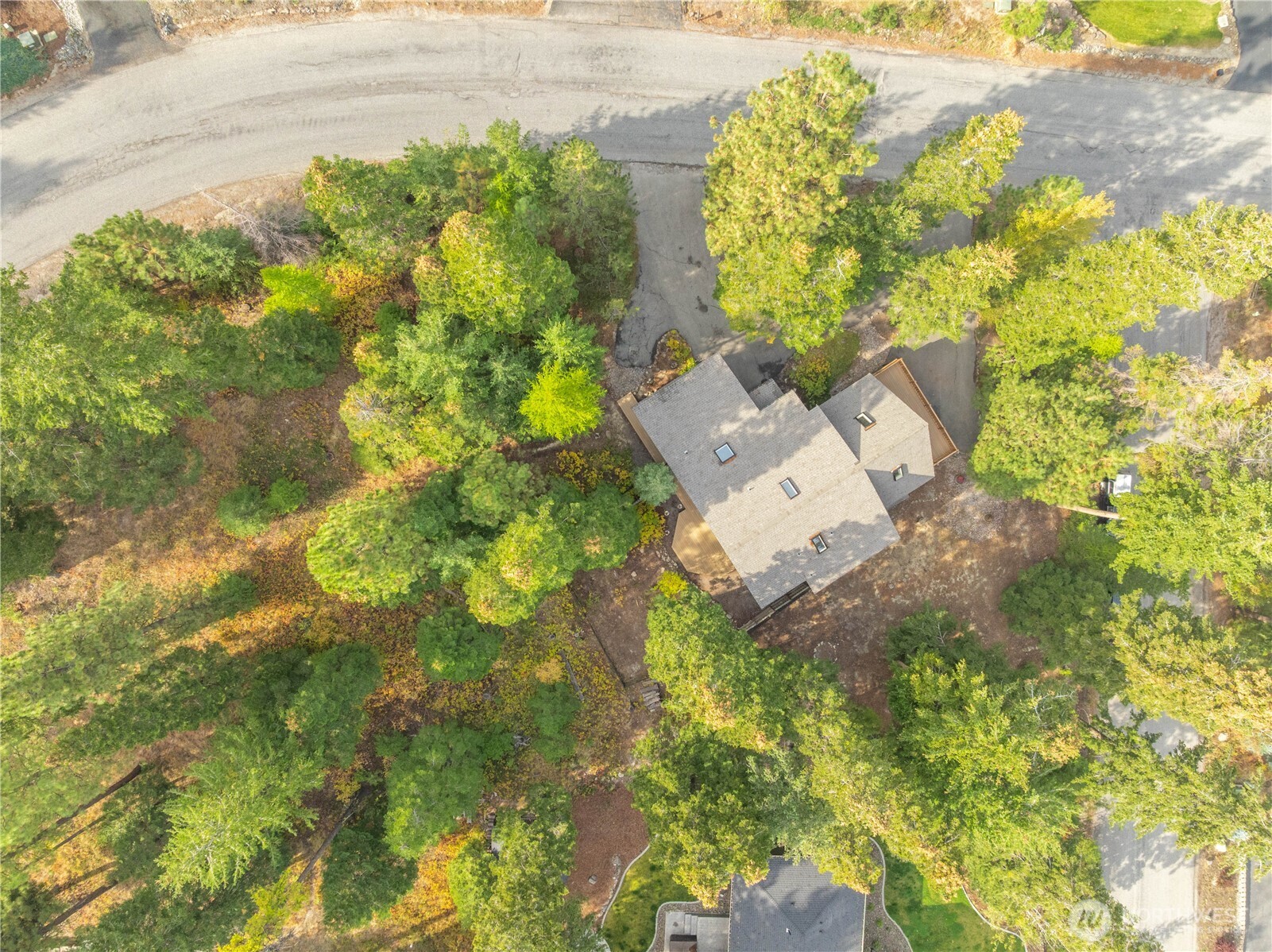 6545 Forest Ridge Drive Wenatchee, WA 98801 - Photo 40 of 40 a aerial view of residential house with an outdoor space