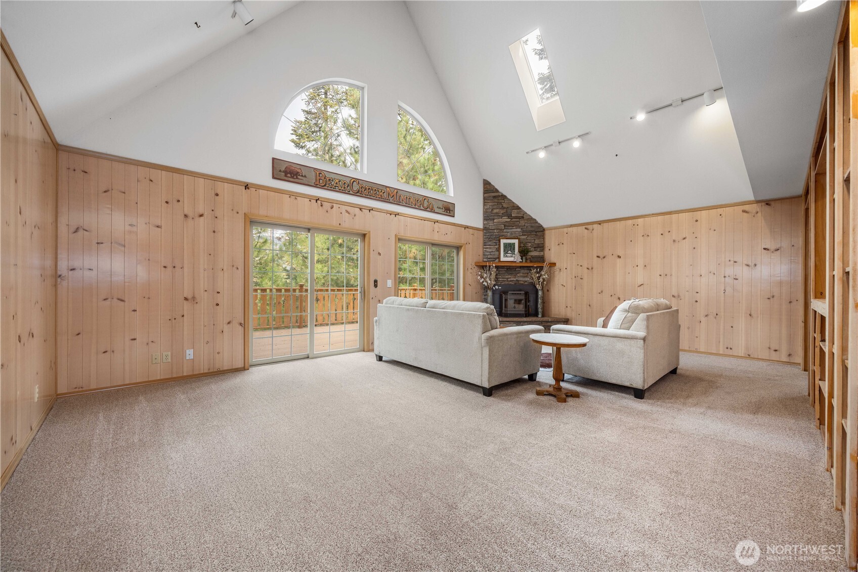 6545 Forest Ridge Drive Wenatchee, WA 98801 - Photo 8 of 40 a living room with furniture and a large window