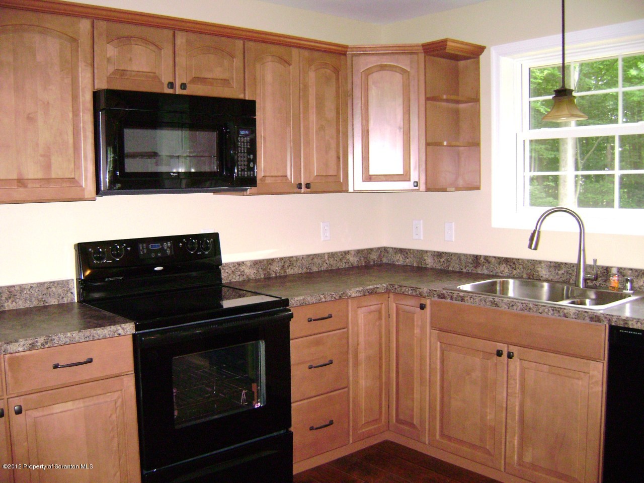 5 Locust Ridge Road Gouldsboro, PA 18424 - Photo 17 of 19 Gallery Image 17