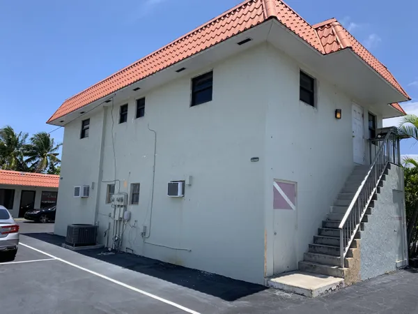 a view of a house with entryway