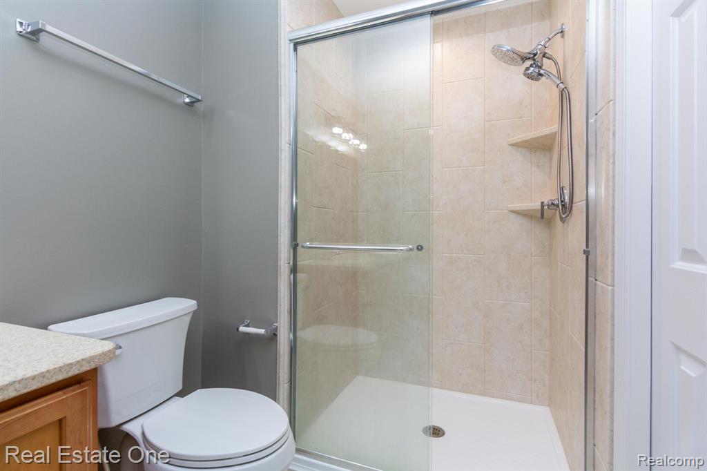 1429 Raliegh Place Troy, MI 48084 - Photo 29 of 47