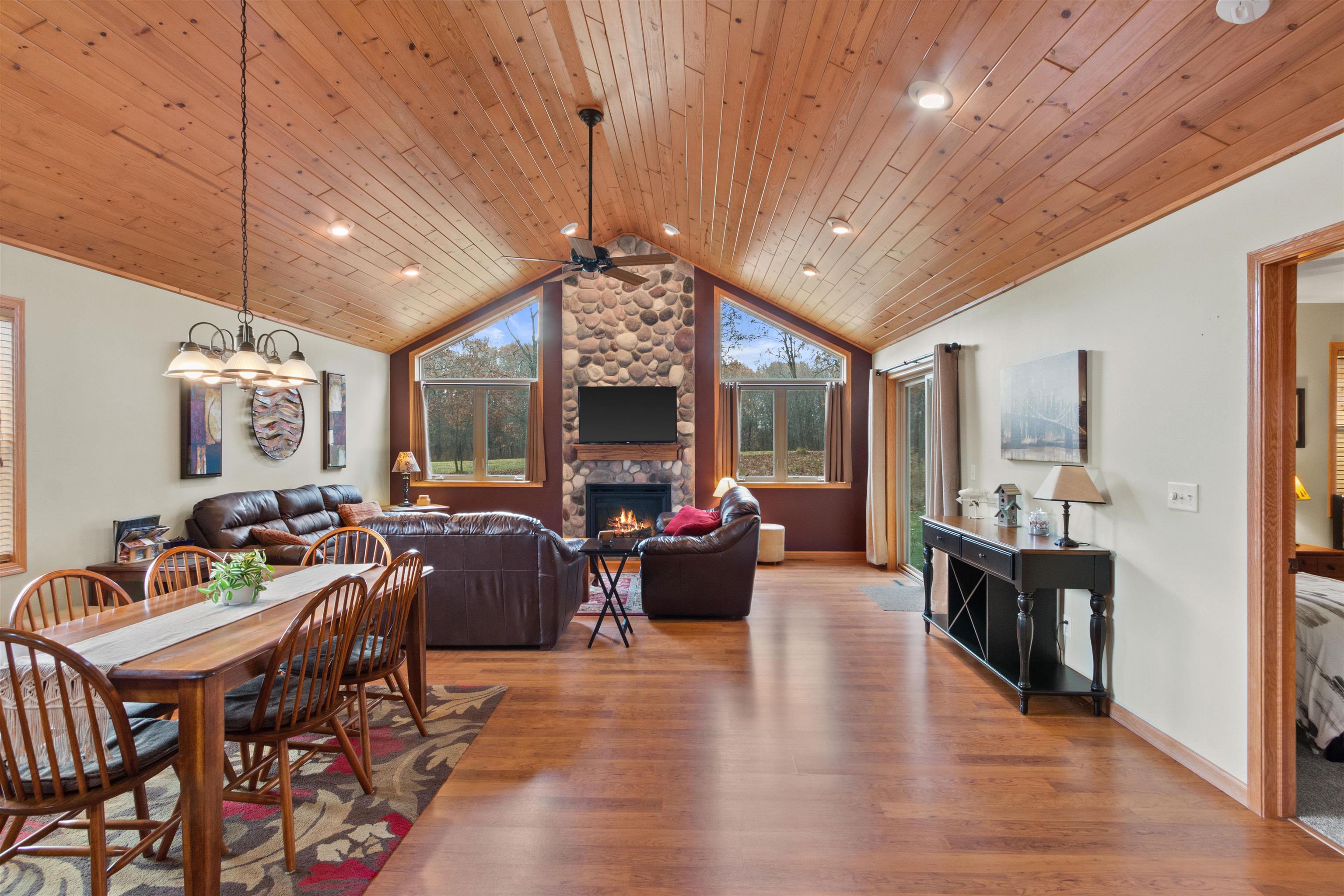 389 Cog Hill Court, Unit 6 Nekoosa, WI 54457 - Photo 4 of 36