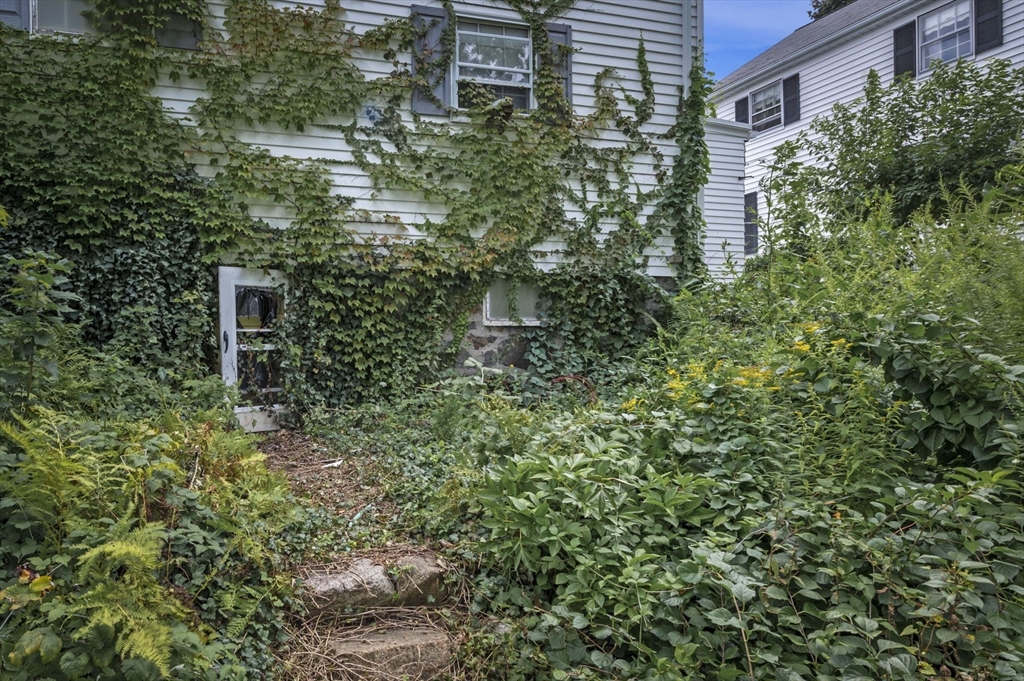 28 Sutcliffe Road Lynn, MA 01904 - Photo 28 of 33 Gallery Image 28