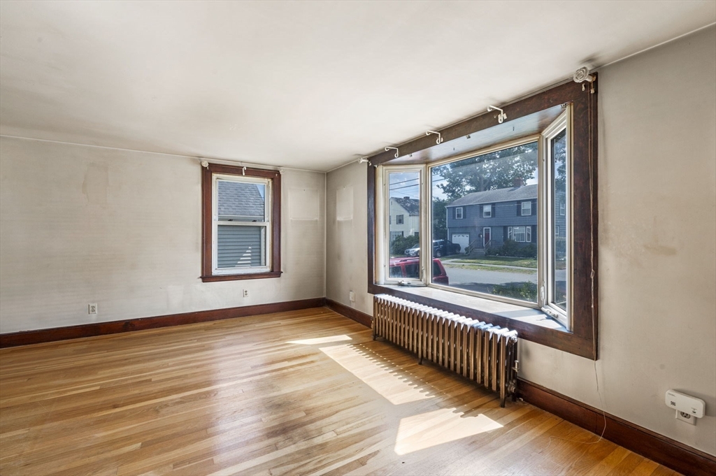 28 Sutcliffe Road Lynn, MA 01904 - Photo 4 of 33 Gallery Image 4