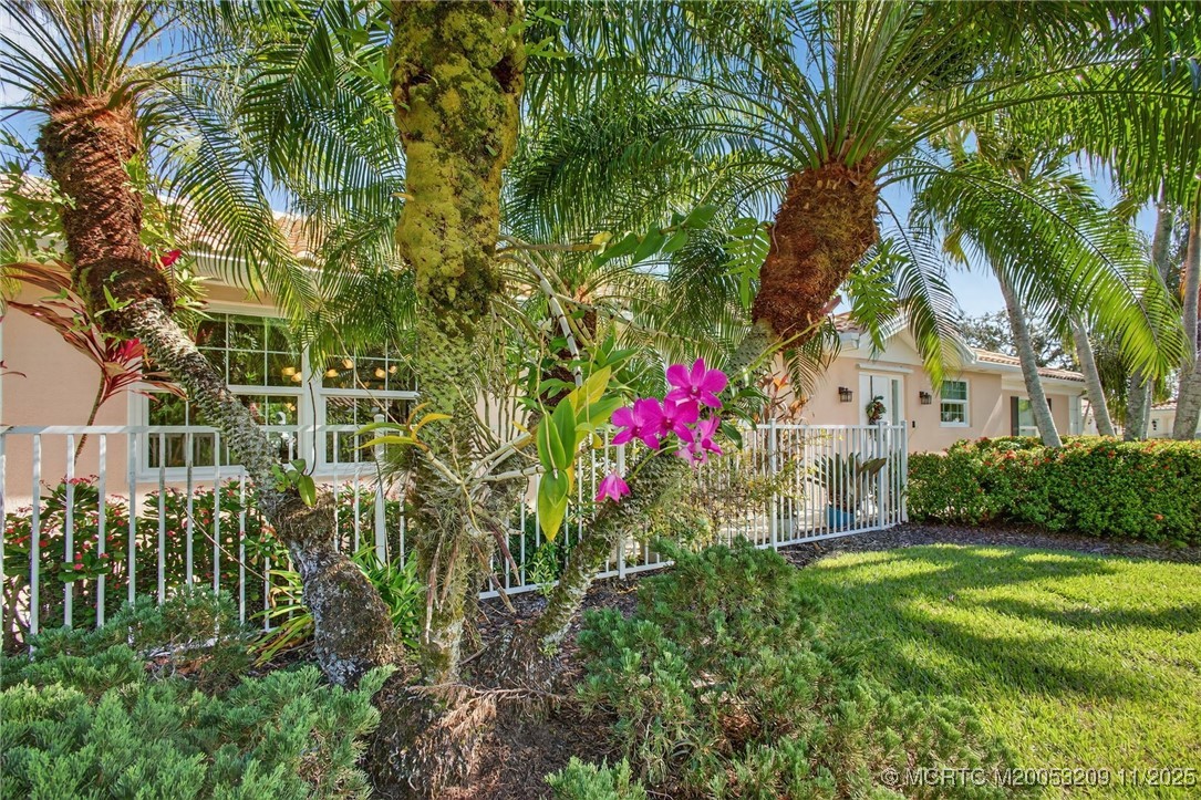 1035 Southwest Tamarrow Place Stuart, FL 34997 - Photo 4 of 46 Florida living at its finest