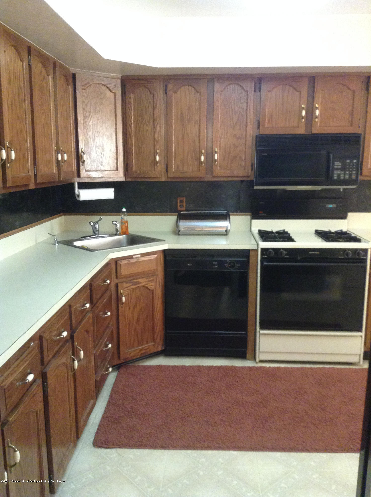 181 Green Valley Road Staten Island, NY 10312 - Photo 8 of 16 photo (60)