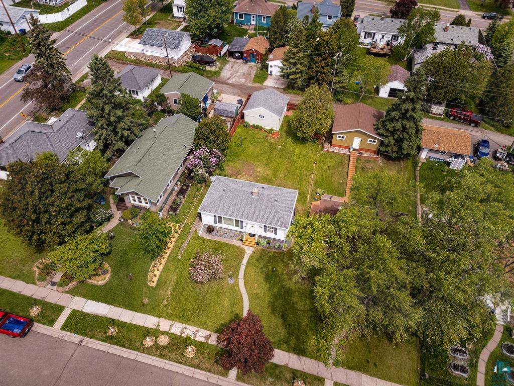 5211 Oneida Street Duluth, MN 55804 - Photo 3 of 40