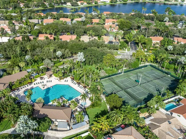 $669,500 | 10753 Lenox Road, Cooper City, FL 33026