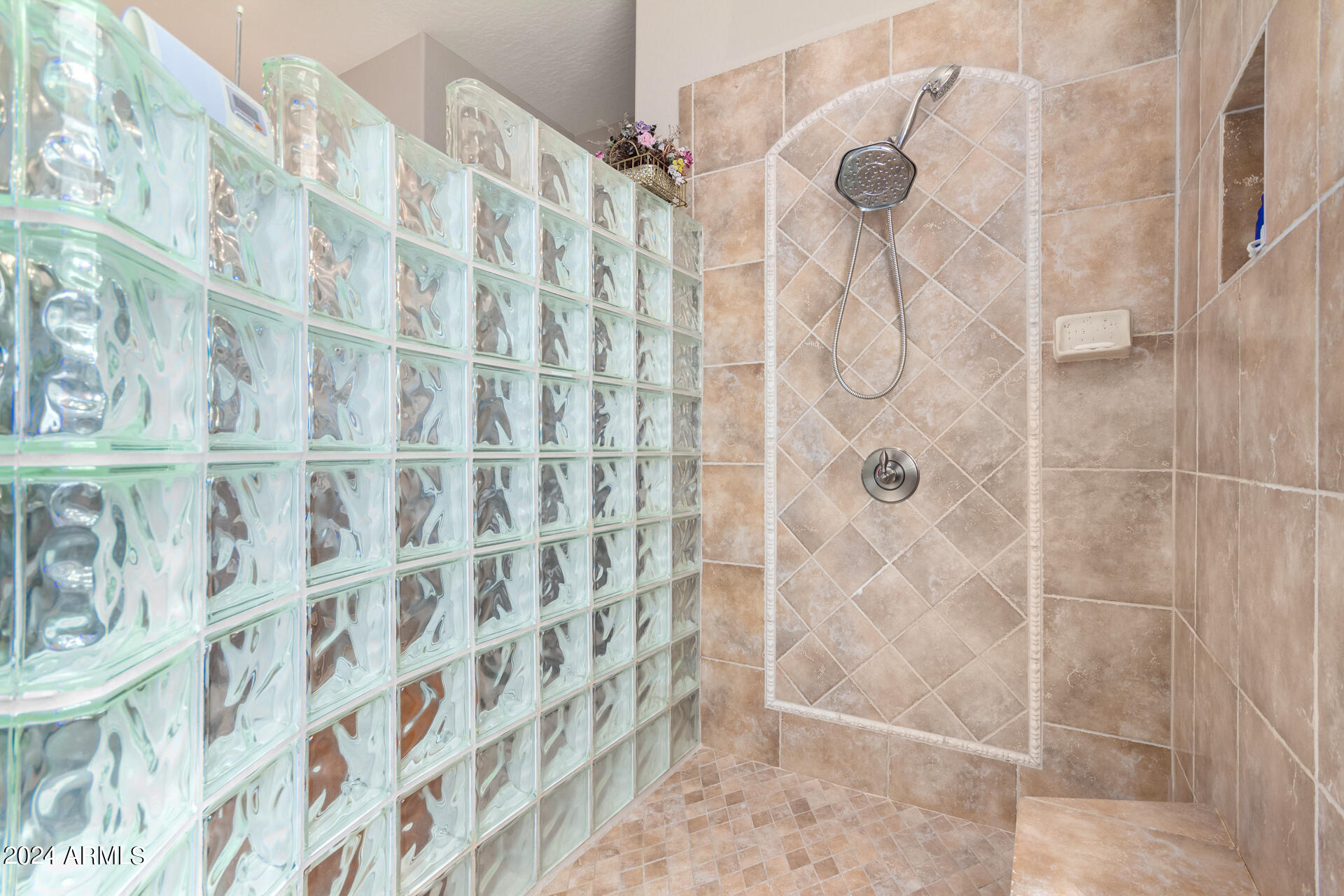 5527 West Carson Road Laveen, AZ 85339 - Photo 36 of 94 Shower 03 - Carson