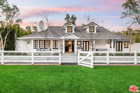 $9,500,000 | 5525 Paradise Valley Road, Hidden Hills, CA 91302