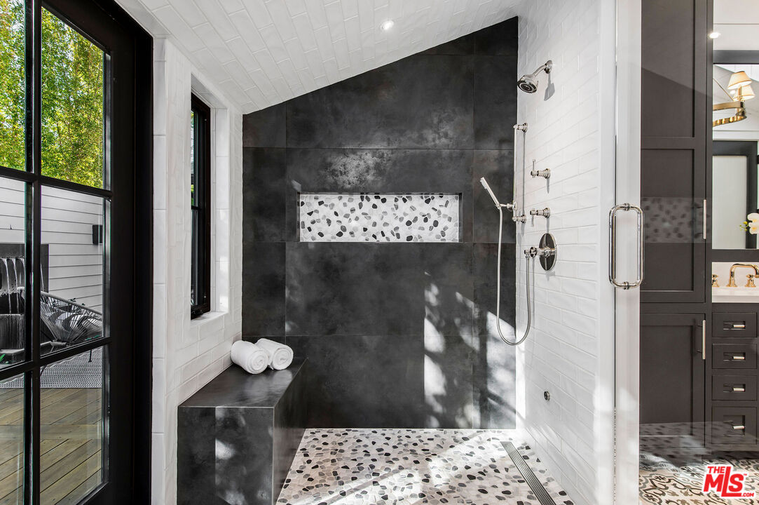 5525 Paradise Valley Road Hidden Hills, CA 91302 - Photo 24 of 55