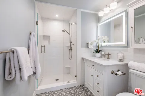 $9,500,000 | 5525 Paradise Valley Road, Hidden Hills, CA 91302