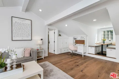 $9,500,000 | 5525 Paradise Valley Road, Hidden Hills, CA 91302