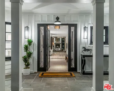 $9,500,000 | 5525 Paradise Valley Road, Hidden Hills, CA 91302