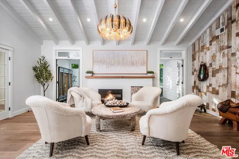 $9,500,000 | 5525 Paradise Valley Road, Hidden Hills, CA 91302