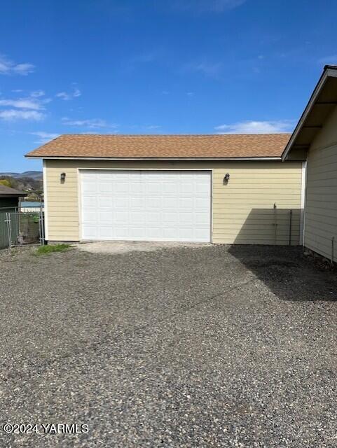 1131 Deeringhoff Road Moxee, WA 98936 - Photo 4 of 5 1131 3
