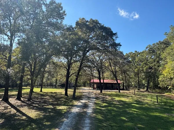 $725,000 | 690 Jim Fenley Loop, Lufkin, TX 75901