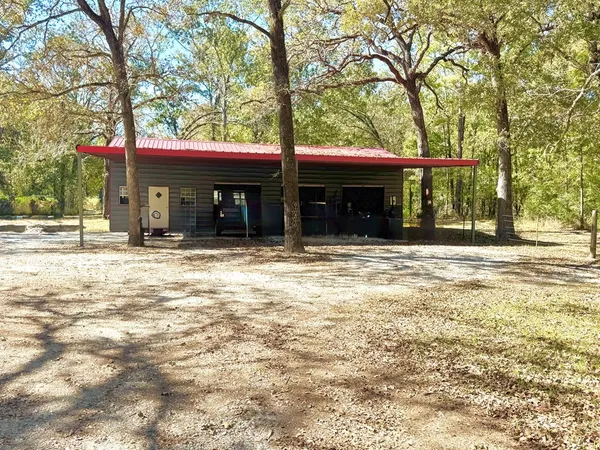 $725,000 | 690 Jim Fenley Loop, Lufkin, TX 75901