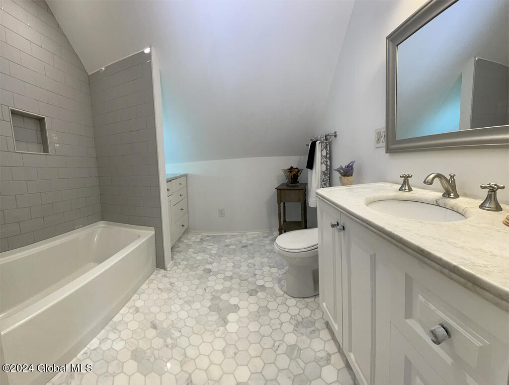 449 Tamarac Road Brunswick, NY 12180 - Photo 32 of 41 upstairs bath.2a_1024x775
