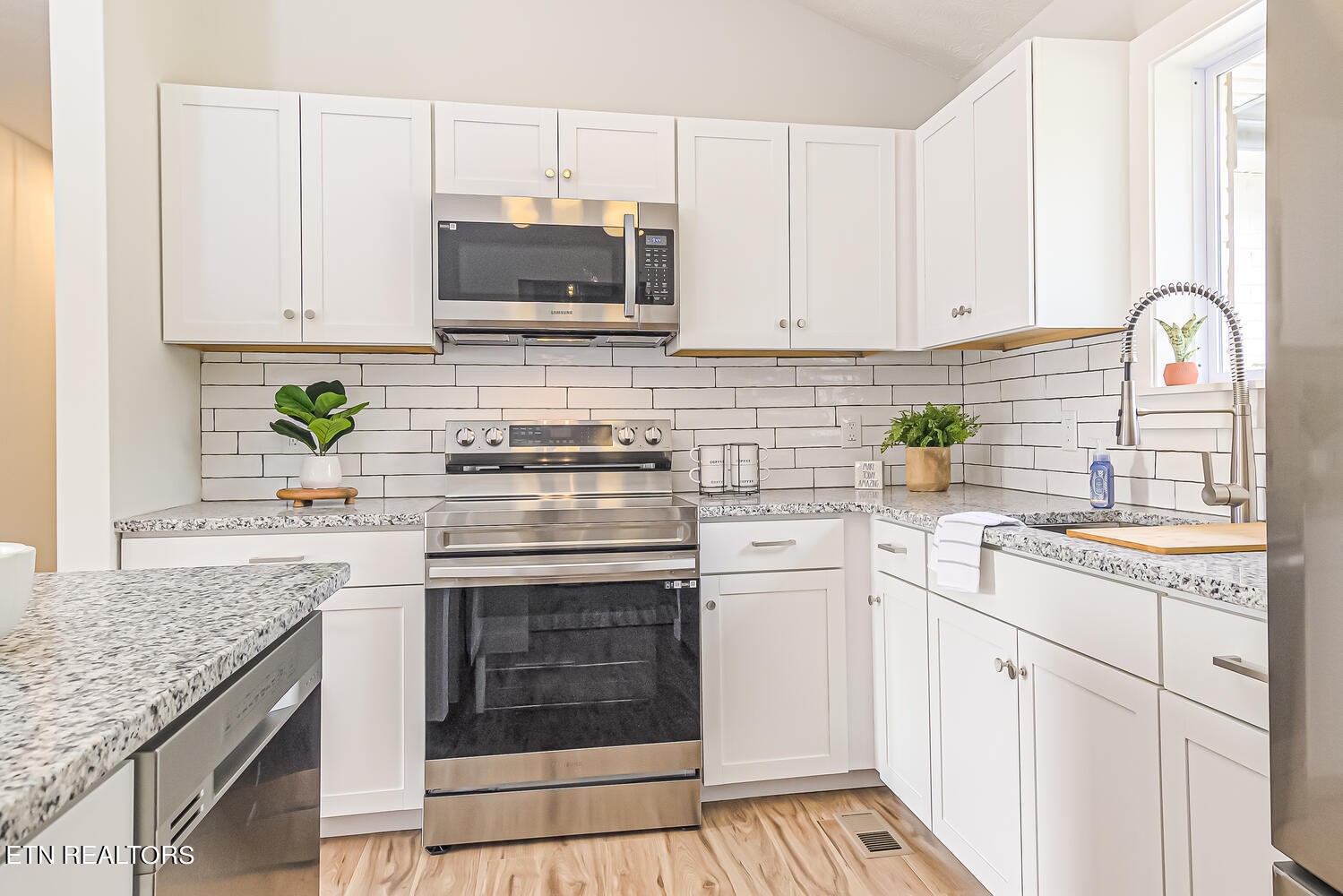 4420 Raj Road, Unit 4 Knoxville, TN 37921 - Photo 6 of 25 Gallery Image 6