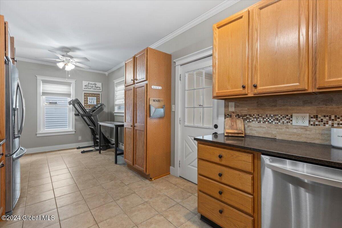 1091 Van Antwerp Road Schenectady, NY 12309 - Photo 15 of 36 17-ES6A9346
