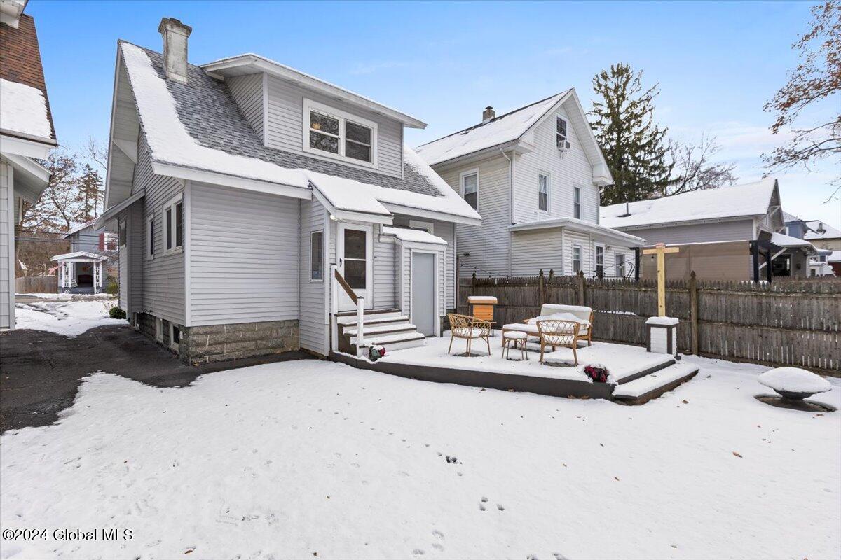 1091 Van Antwerp Road Schenectady, NY 12309 - Photo 31 of 36 36-ES6A9400