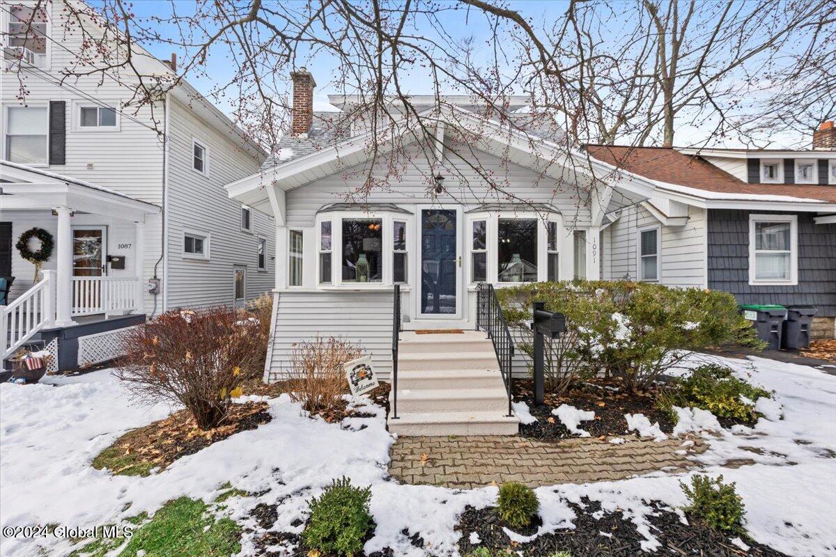1091 Van Antwerp Road Schenectady, NY 12309 - Photo 35 of 36 35-ES6A9397