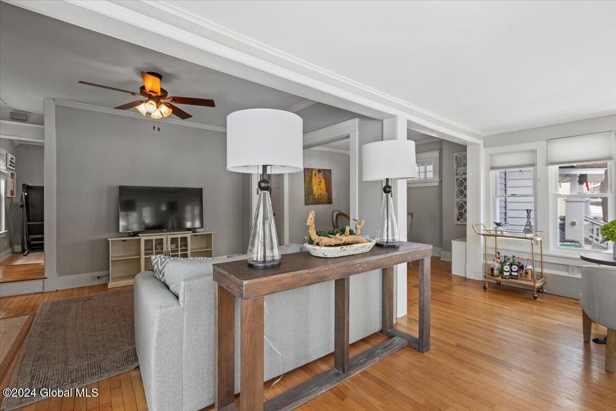 1091 Van Antwerp Road Schenectady, NY 12309 - Photo 7 of 36 09-ES6A9316