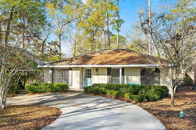 $249,500 | 216 Goldenwood Street, Mandeville, LA 70448