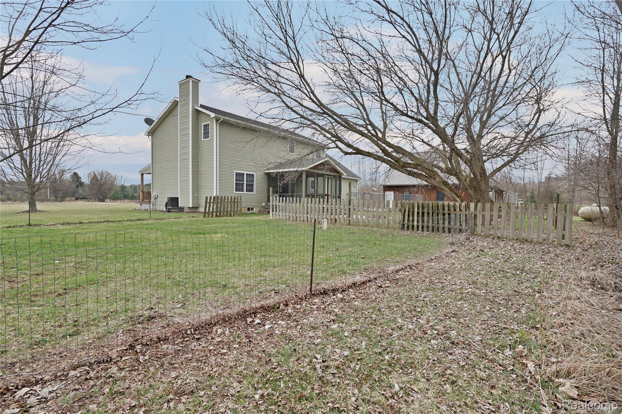 3690 Brauer Road Oxford, MI 48371 - Photo 45 of 63 DSC01288.jpg