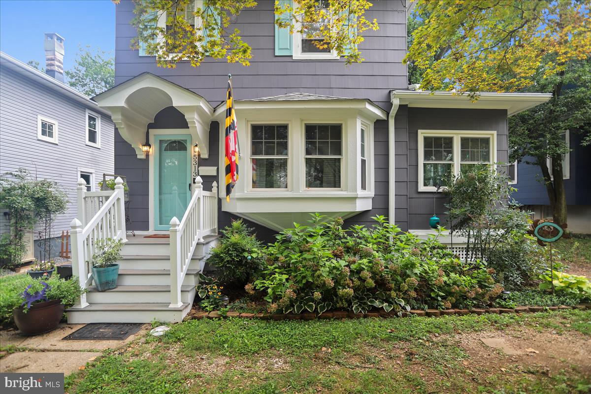 5313 Wendley Road Baltimore, MD 21229 - Photo 6 of 37 Landscaped
