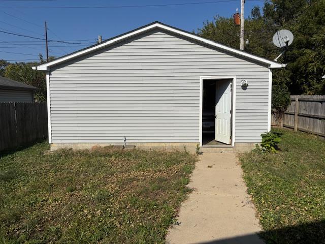 1405 East Edwards Street Springfield, IL 62703 - Photo 2 of 13 a view of a white house