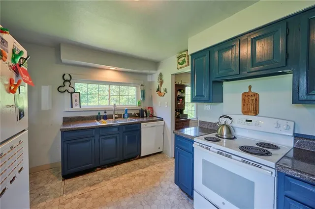 $199,000 | 439 Fort Cherry Road, Hickory, PA 15340