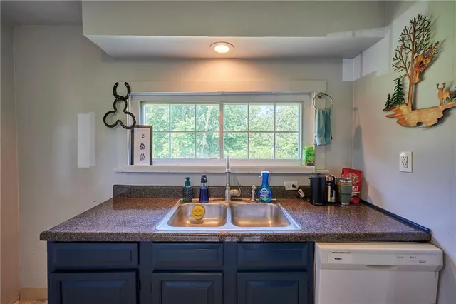 $199,000 | 439 Fort Cherry Road, Hickory, PA 15340