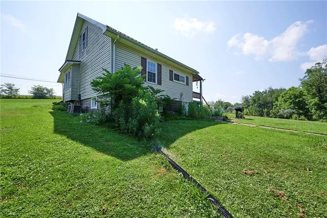 $199,000 | 439 Fort Cherry Road, Hickory, PA 15340